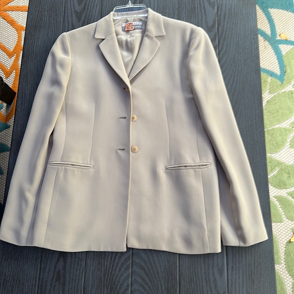 Woman’s Blazer - Like New